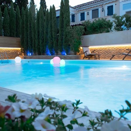Armata Boutique Hotel Spetses Town ภายนอก รูปภาพ