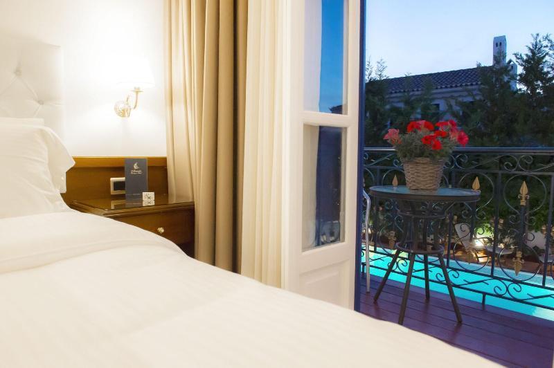 Armata Boutique Hotel Spetses Town ภายนอก รูปภาพ