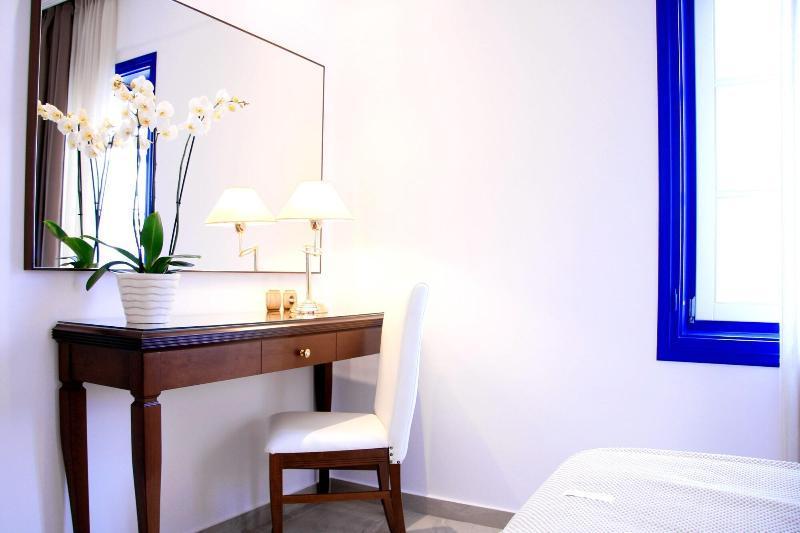 Armata Boutique Hotel Spetses Town ภายนอก รูปภาพ