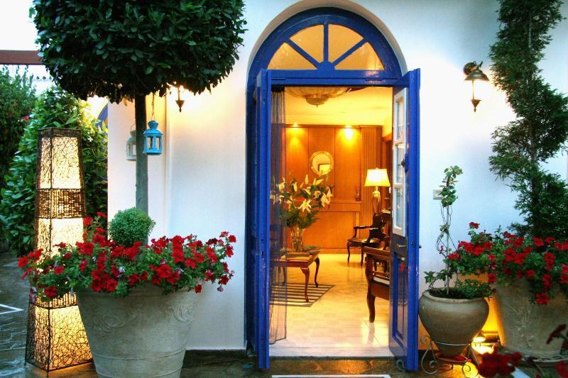 Armata Boutique Hotel Spetses Town ภายนอก รูปภาพ