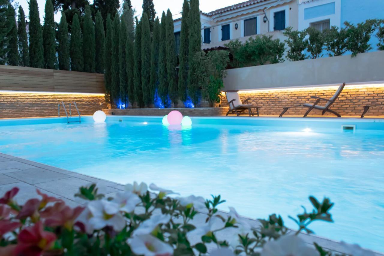 Armata Boutique Hotel Spetses Town ภายนอก รูปภาพ