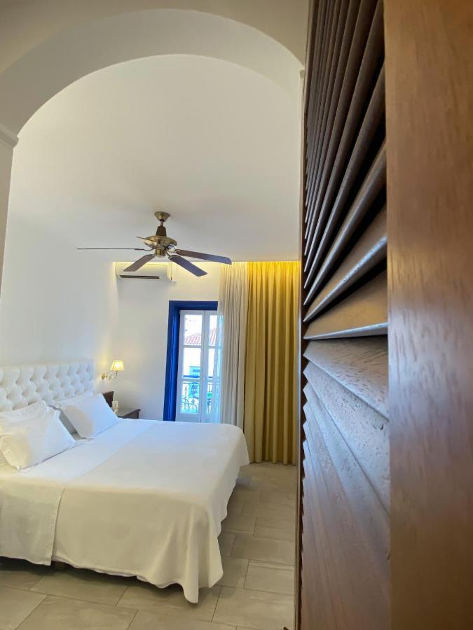 Armata Boutique Hotel Spetses Town ภายนอก รูปภาพ