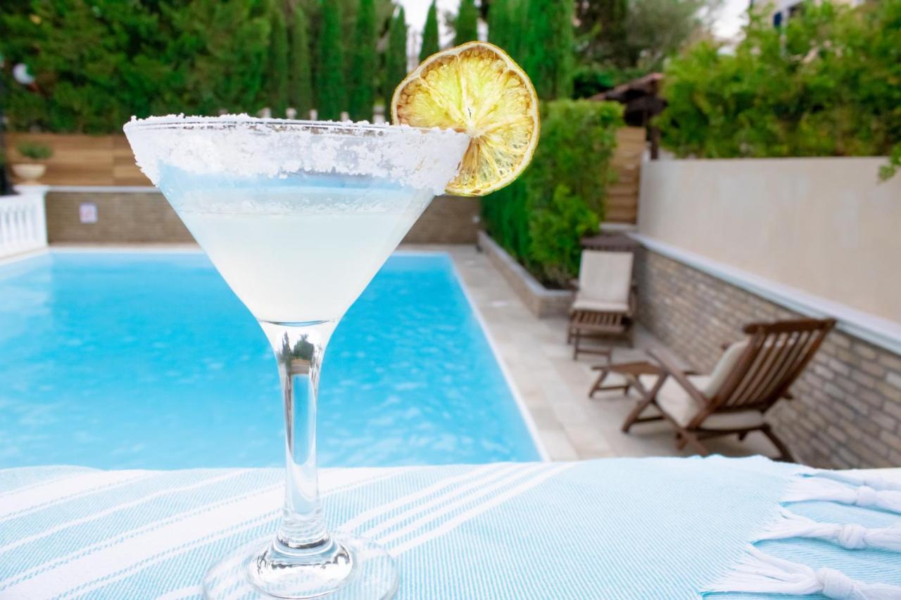 Armata Boutique Hotel Spetses Town ภายนอก รูปภาพ