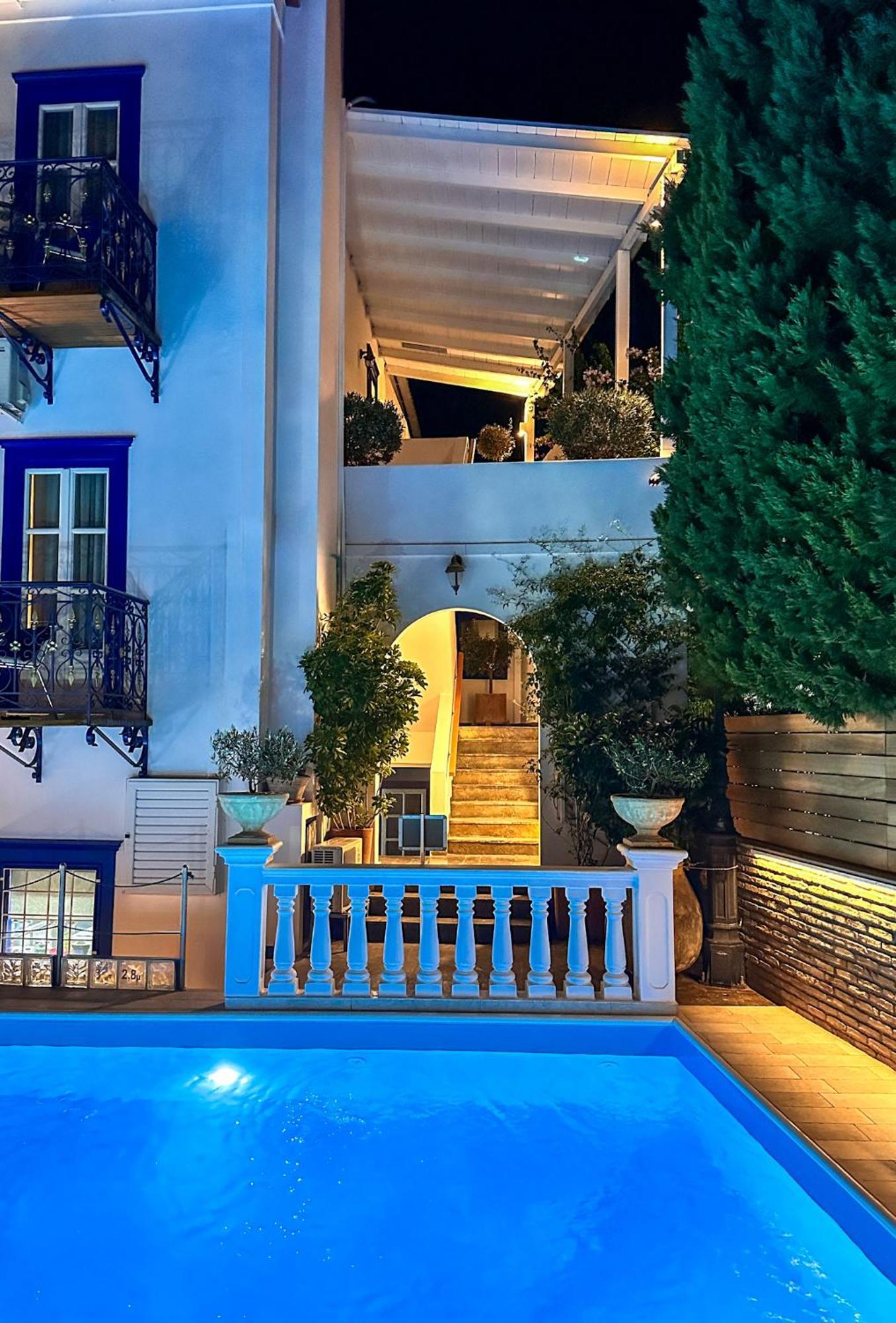 Armata Boutique Hotel Spetses Town ภายนอก รูปภาพ