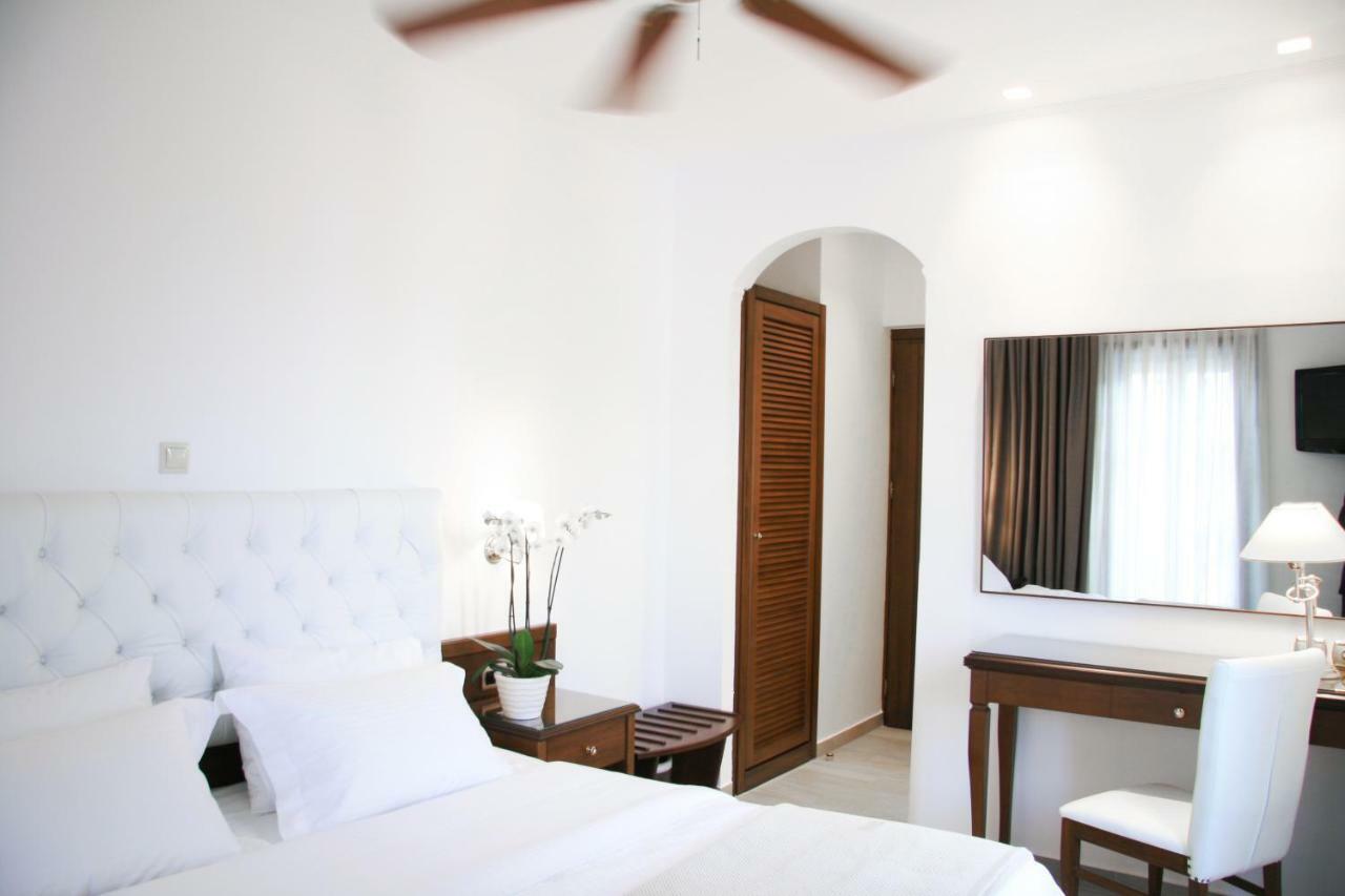 Armata Boutique Hotel Spetses Town ภายนอก รูปภาพ