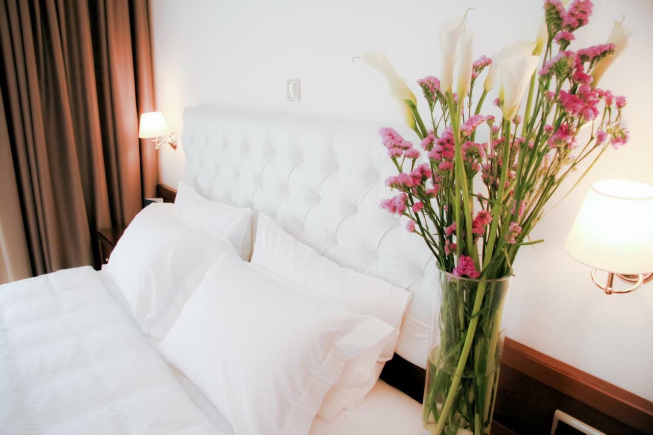 Armata Boutique Hotel Spetses Town ภายนอก รูปภาพ