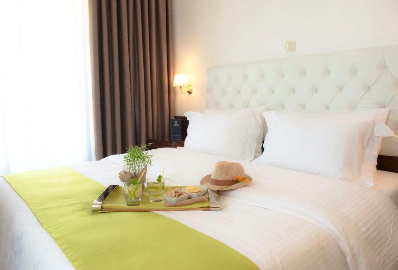 Armata Boutique Hotel Spetses Town ภายนอก รูปภาพ